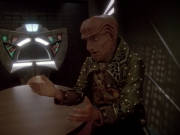 extant_StarTrek_DS9_6x23-ProfitAndLace_3160.jpg