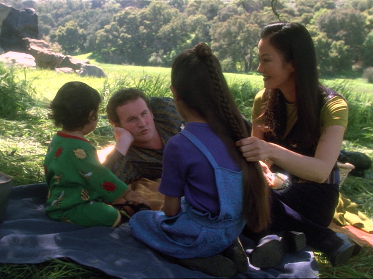 extant_StarTrek_DS9_6x24-TimesOrphan_0142.jpg