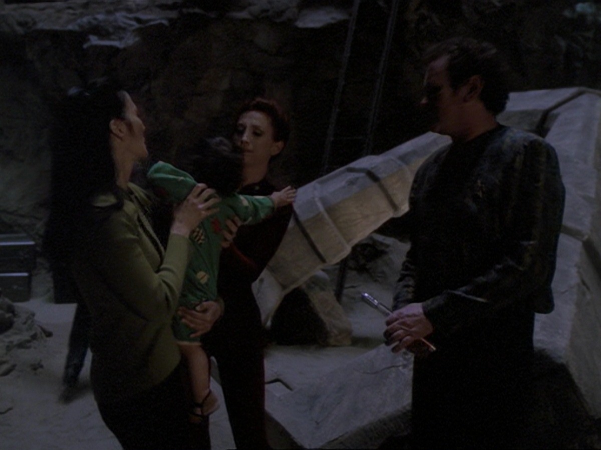 extant_StarTrek_DS9_6x24-TimesOrphan_0621.jpg