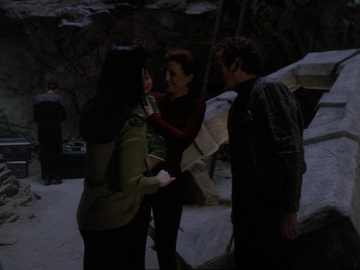 extant_StarTrek_DS9_6x24-TimesOrphan_0627.jpg