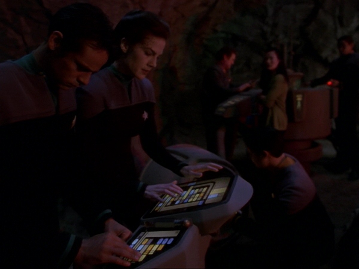 extant_StarTrek_DS9_6x24-TimesOrphan_0849.jpg