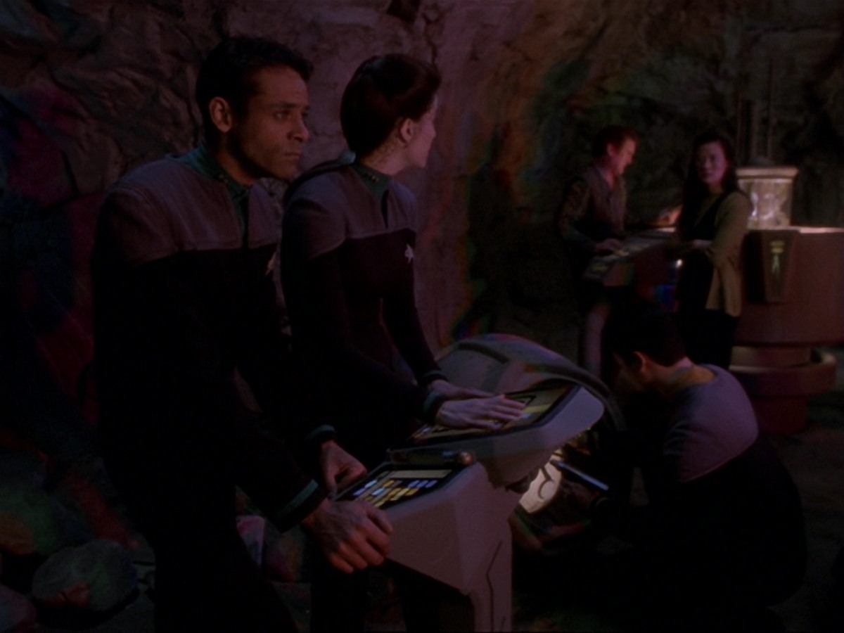 extant_StarTrek_DS9_6x24-TimesOrphan_0860.jpg