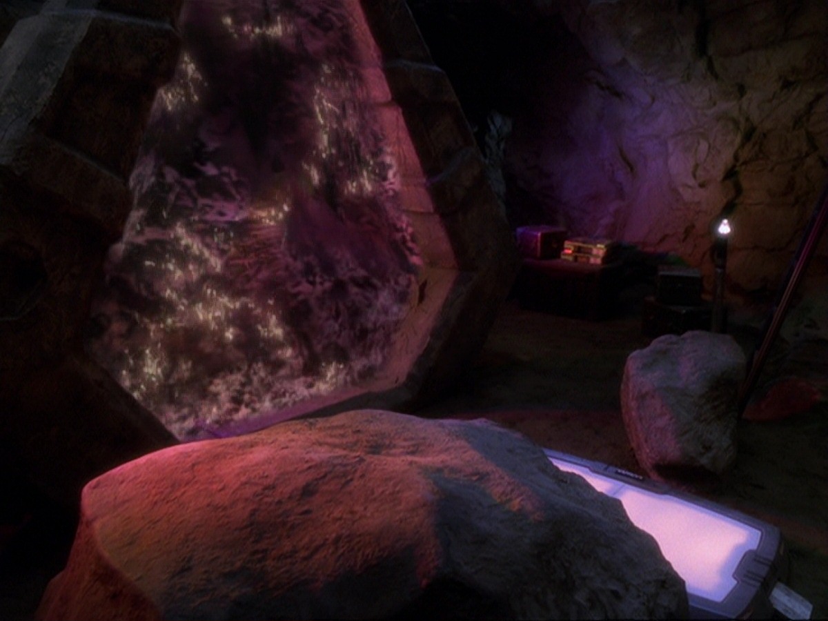 extant_StarTrek_DS9_6x24-TimesOrphan_0875.jpg