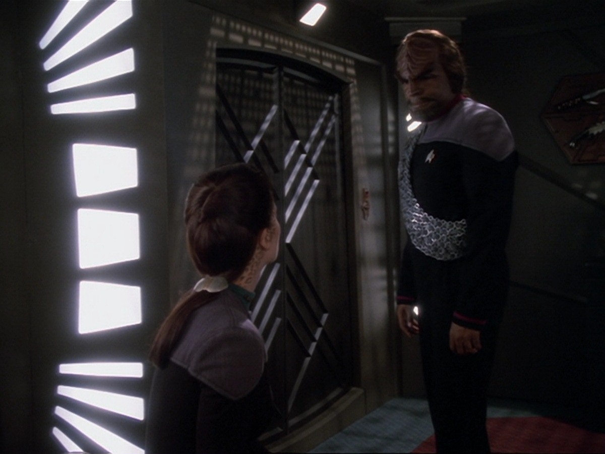 extant_StarTrek_DS9_6x24-TimesOrphan_2840.jpg