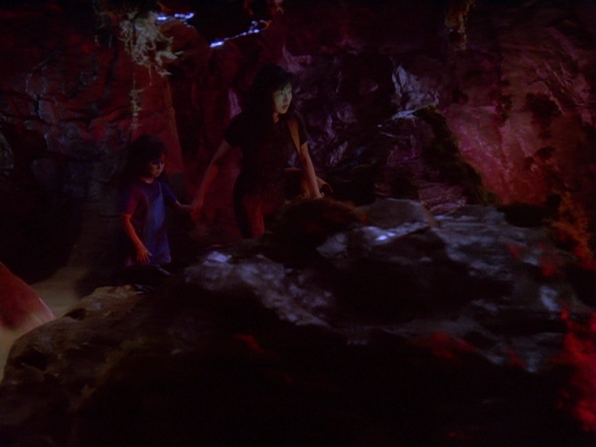 extant_StarTrek_DS9_6x24-TimesOrphan_3433.jpg