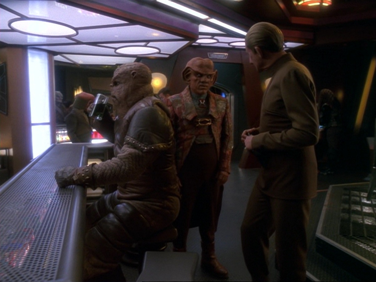 extant_StarTrek_DS9_6x25-TheSoundOfHerVoice_0019.jpg