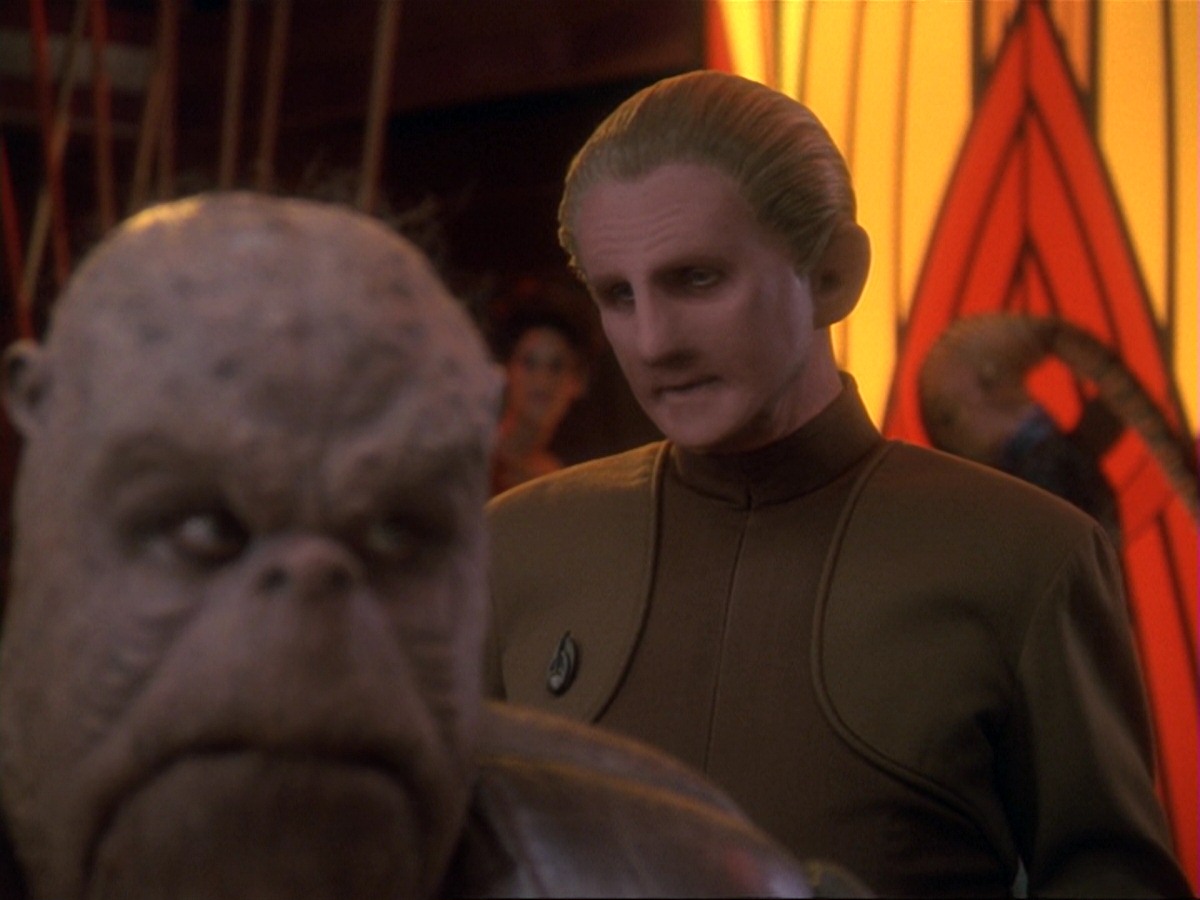 extant_StarTrek_DS9_6x25-TheSoundOfHerVoice_0038.jpg