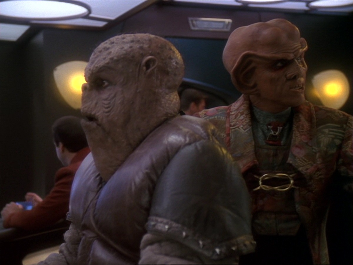 extant_StarTrek_DS9_6x25-TheSoundOfHerVoice_0043.jpg