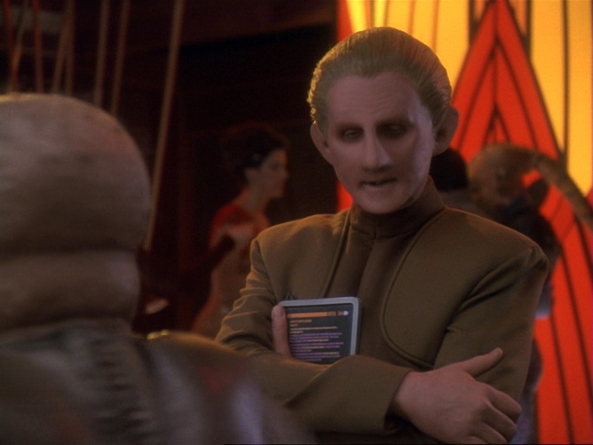 extant_StarTrek_DS9_6x25-TheSoundOfHerVoice_0074.jpg