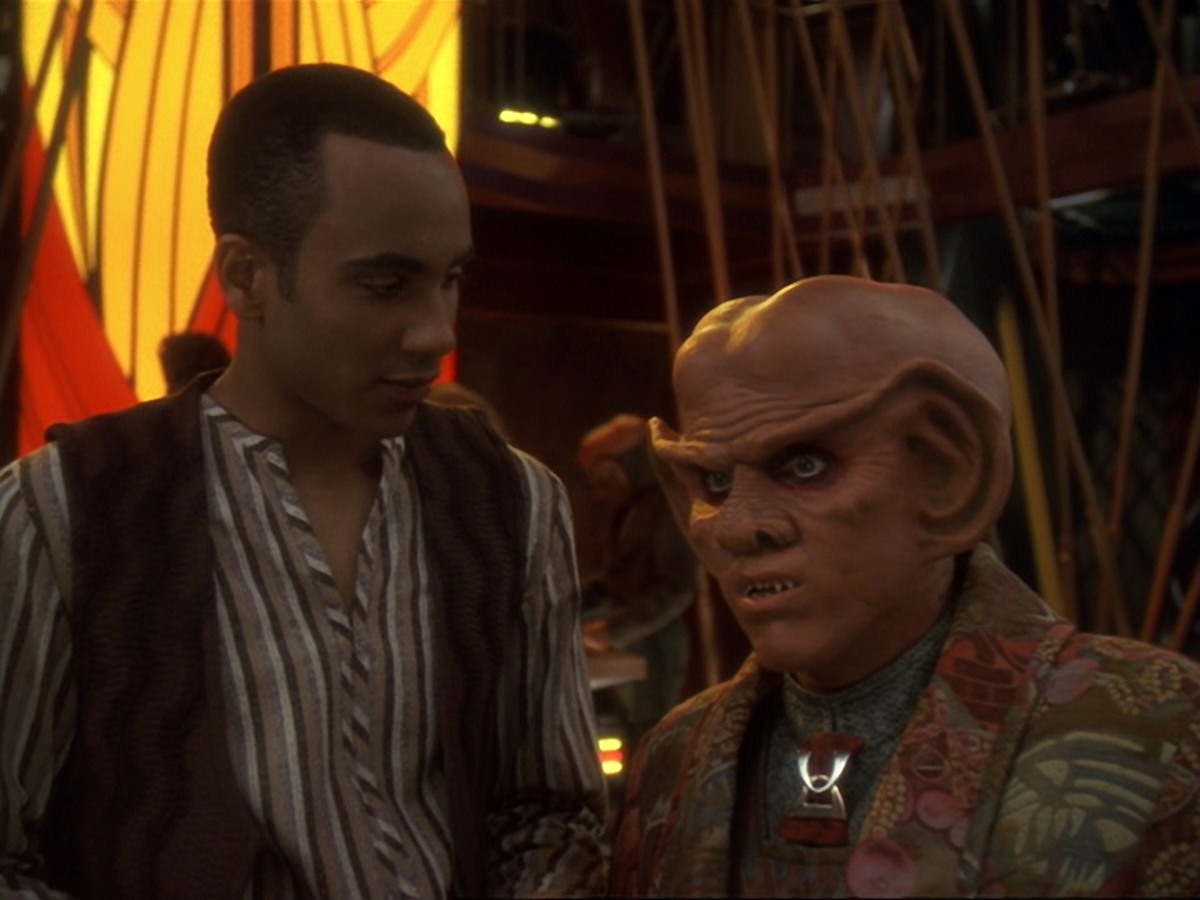 extant_StarTrek_DS9_6x25-TheSoundOfHerVoice_0120.jpg