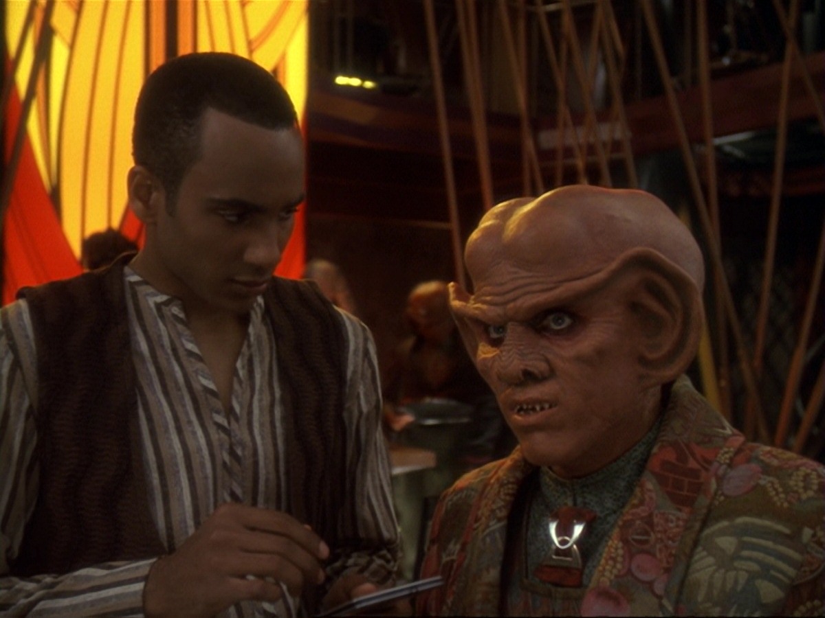extant_StarTrek_DS9_6x25-TheSoundOfHerVoice_0131.jpg