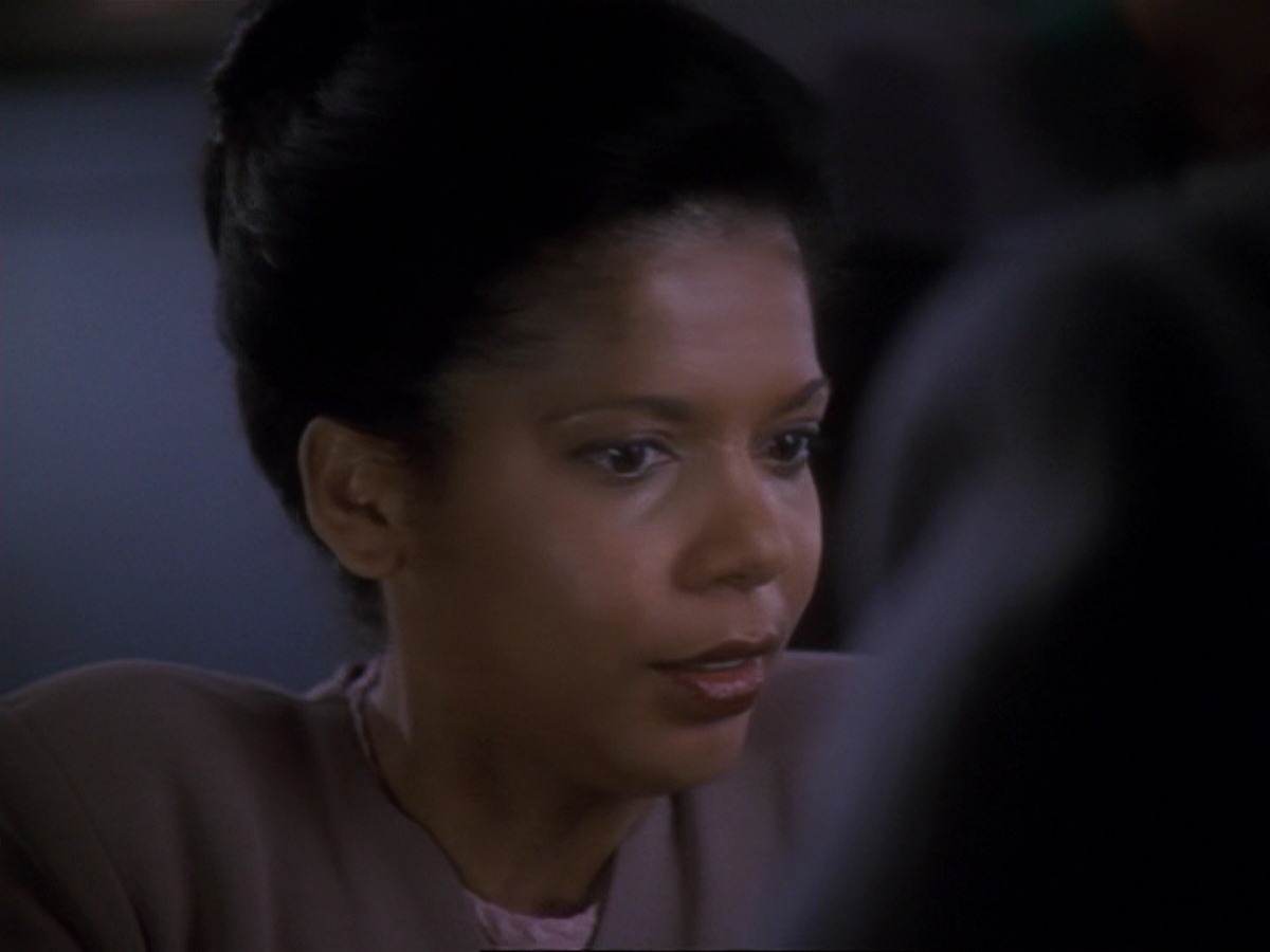 extant_StarTrek_DS9_6x25-TheSoundOfHerVoice_0222.jpg