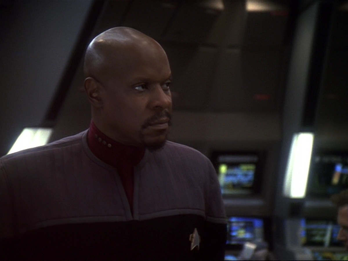 extant_StarTrek_DS9_6x25-TheSoundOfHerVoice_0273.jpg