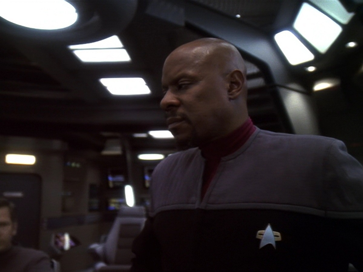 extant_StarTrek_DS9_6x25-TheSoundOfHerVoice_0295.jpg