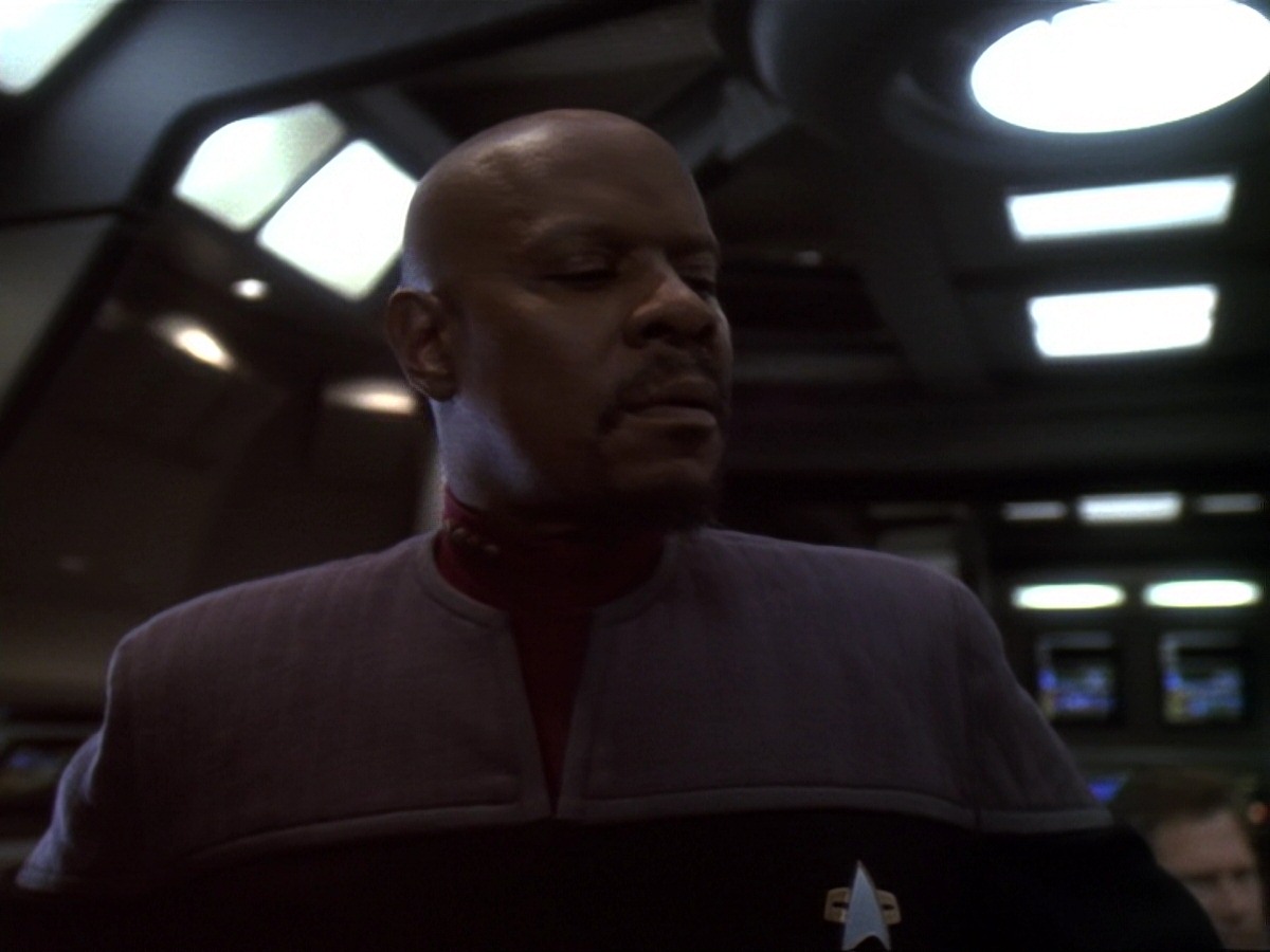 extant_StarTrek_DS9_6x25-TheSoundOfHerVoice_0319.jpg