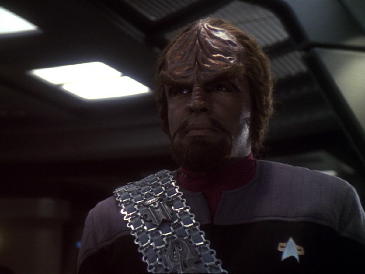 extant_StarTrek_DS9_6x25-TheSoundOfHerVoice_0337.jpg