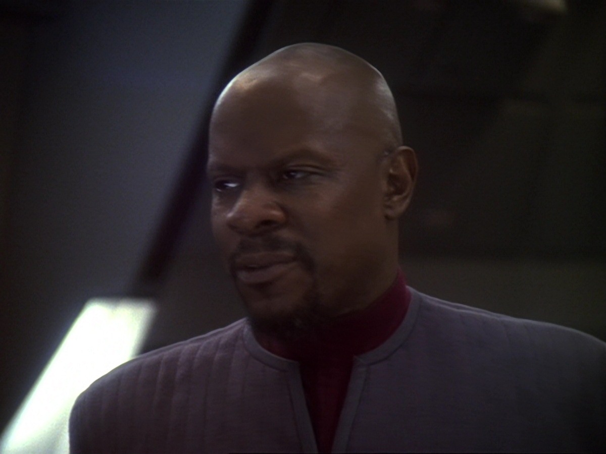 extant_StarTrek_DS9_6x25-TheSoundOfHerVoice_0343.jpg