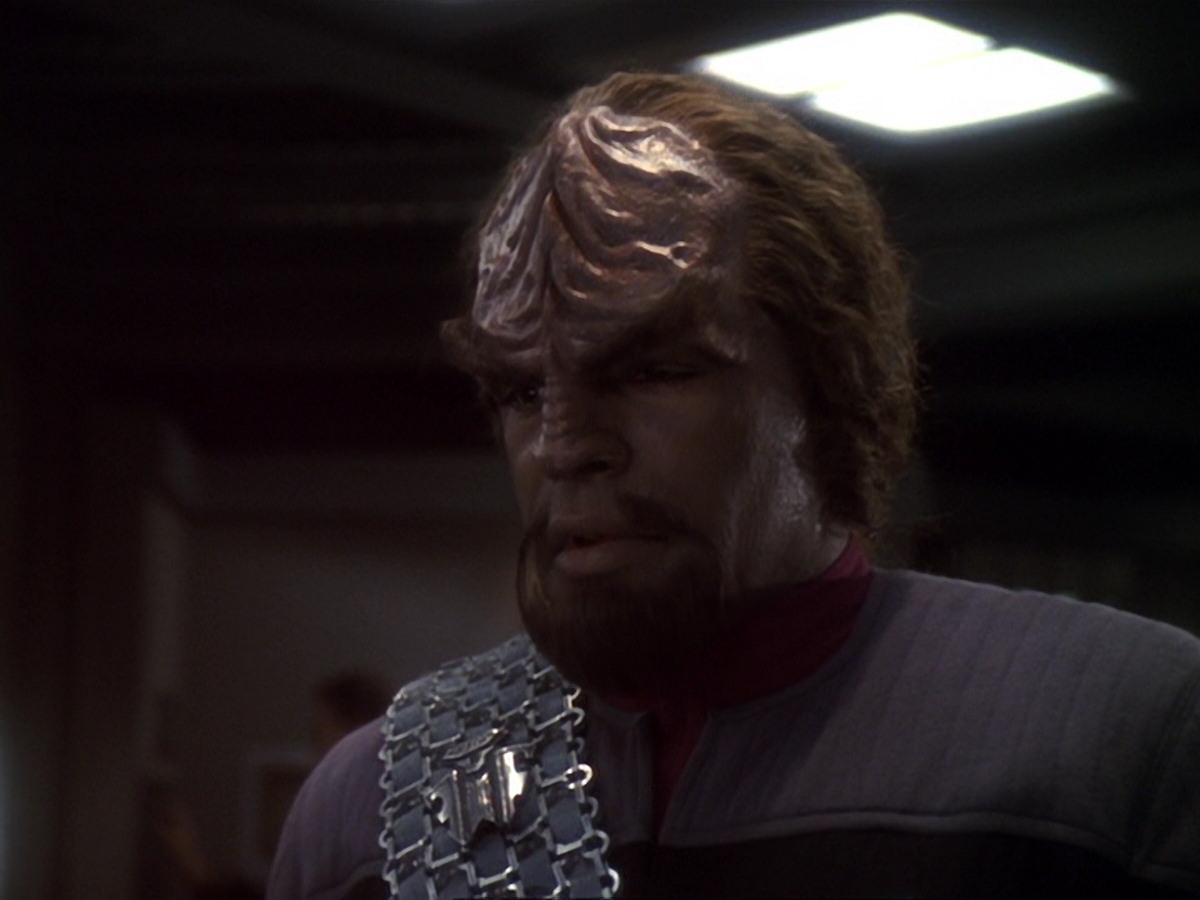 extant_StarTrek_DS9_6x25-TheSoundOfHerVoice_0350.jpg