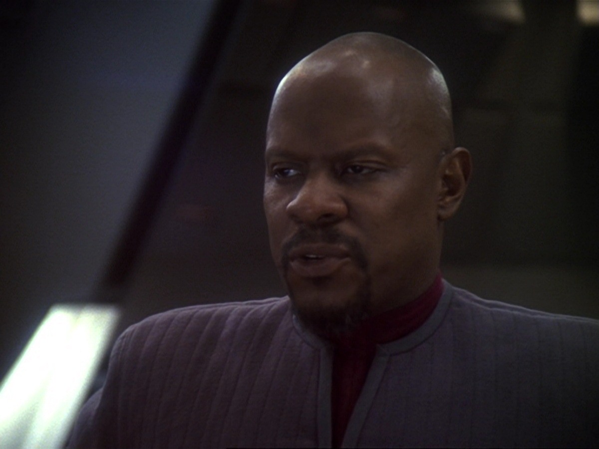 extant_StarTrek_DS9_6x25-TheSoundOfHerVoice_0362.jpg