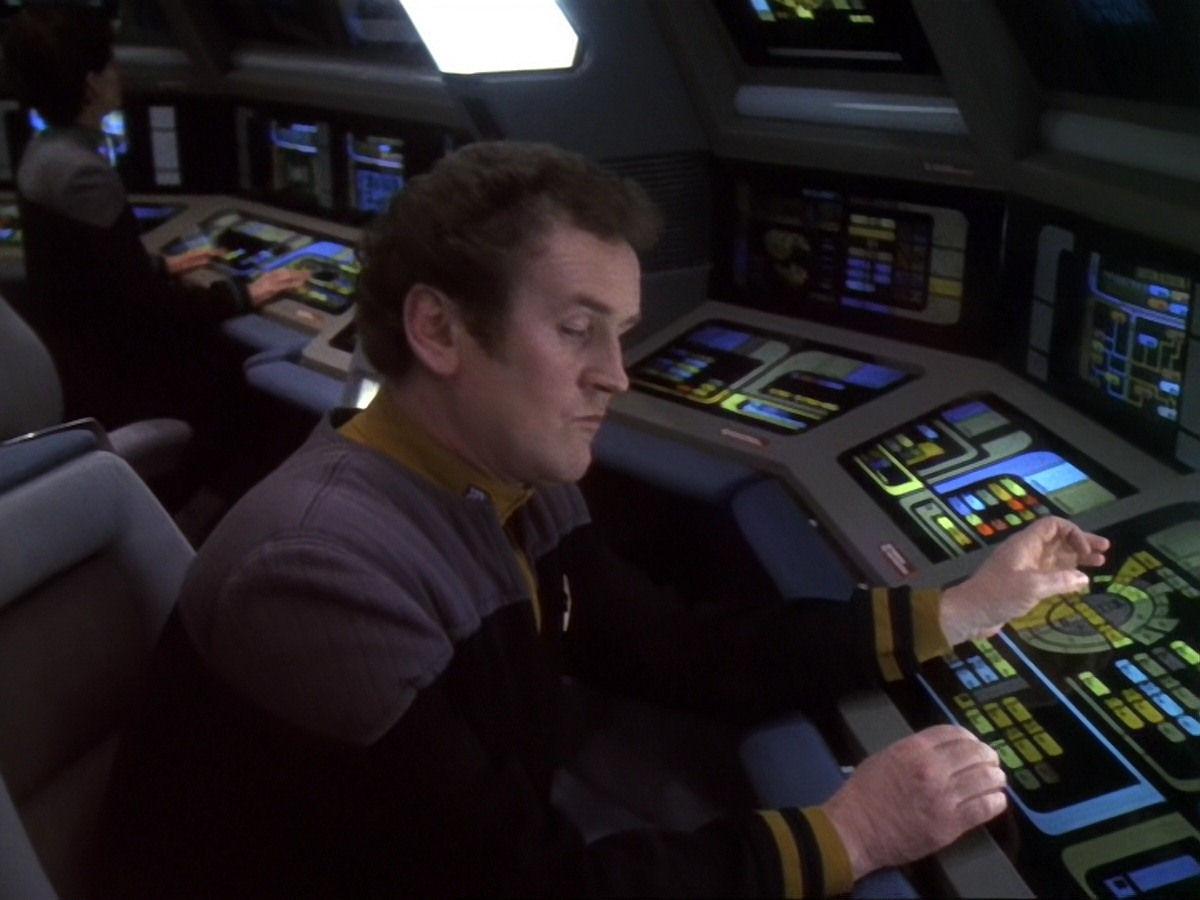 extant_StarTrek_DS9_6x25-TheSoundOfHerVoice_0377.jpg