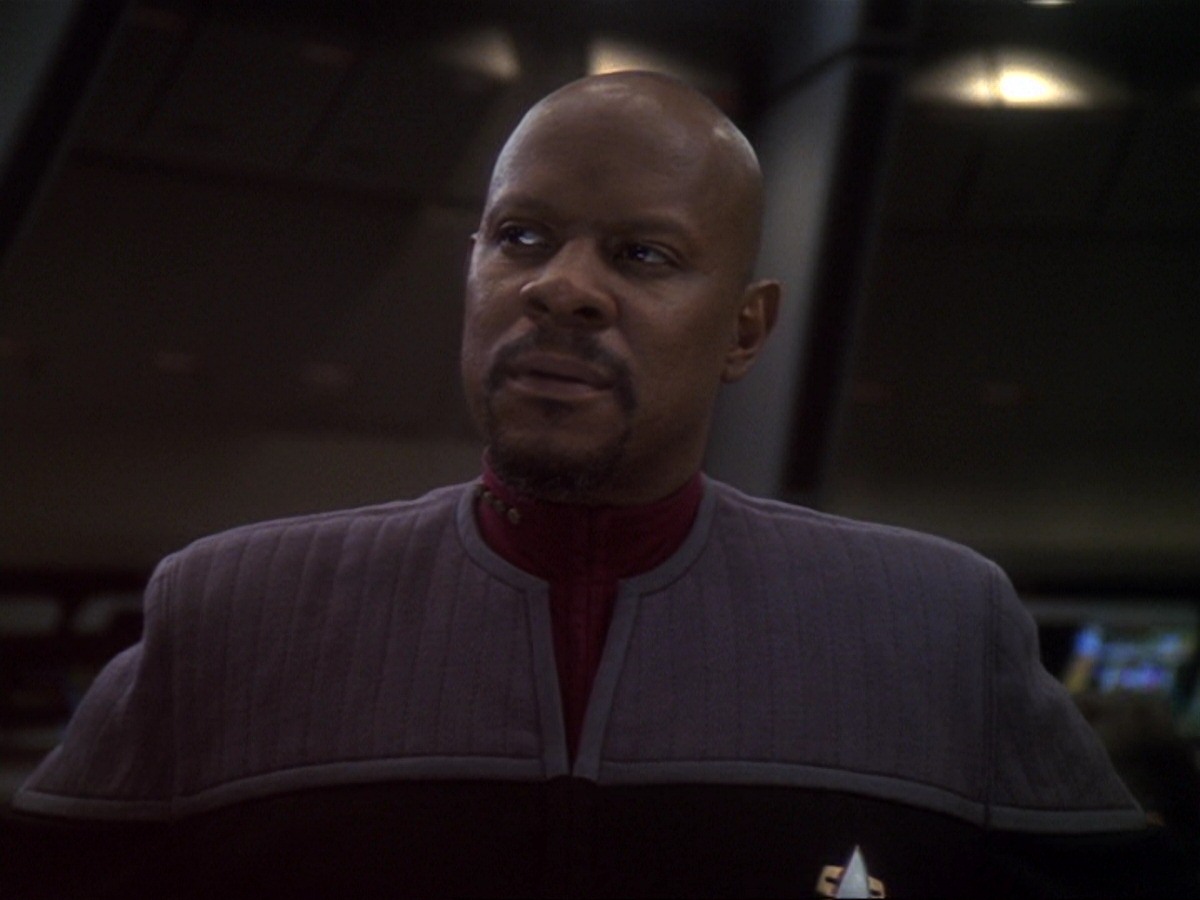 extant_StarTrek_DS9_6x25-TheSoundOfHerVoice_0386.jpg