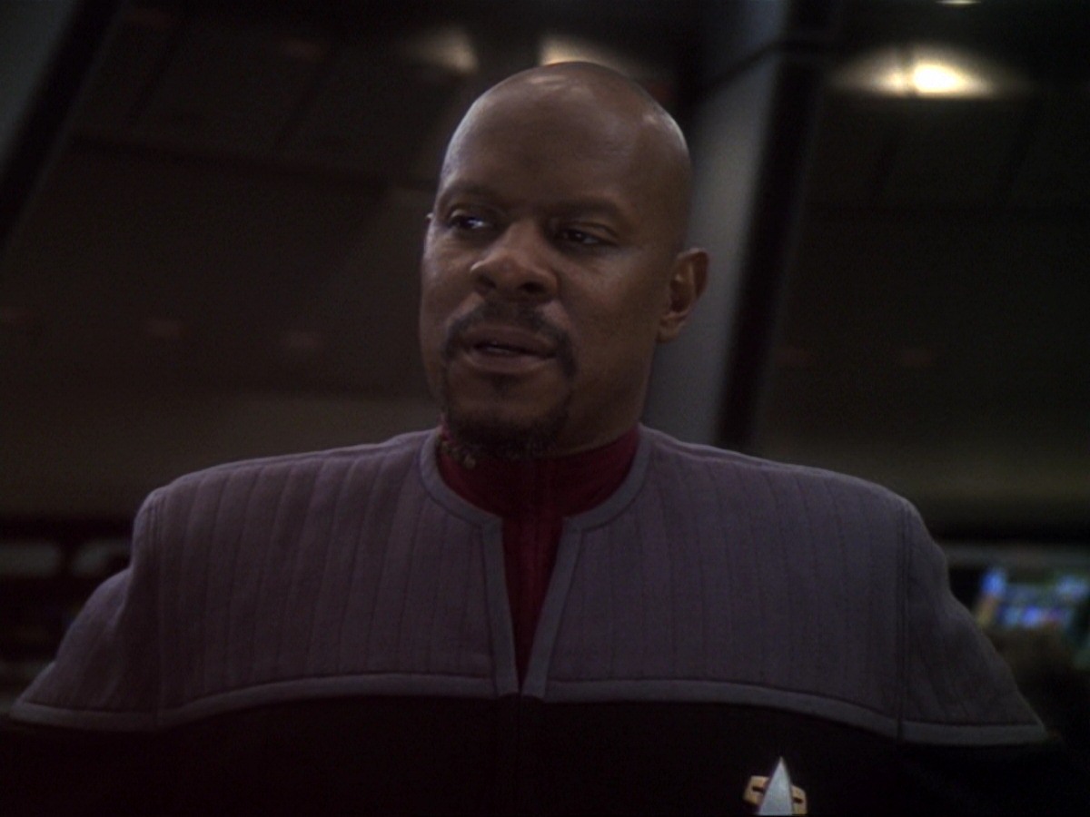 extant_StarTrek_DS9_6x25-TheSoundOfHerVoice_0388.jpg