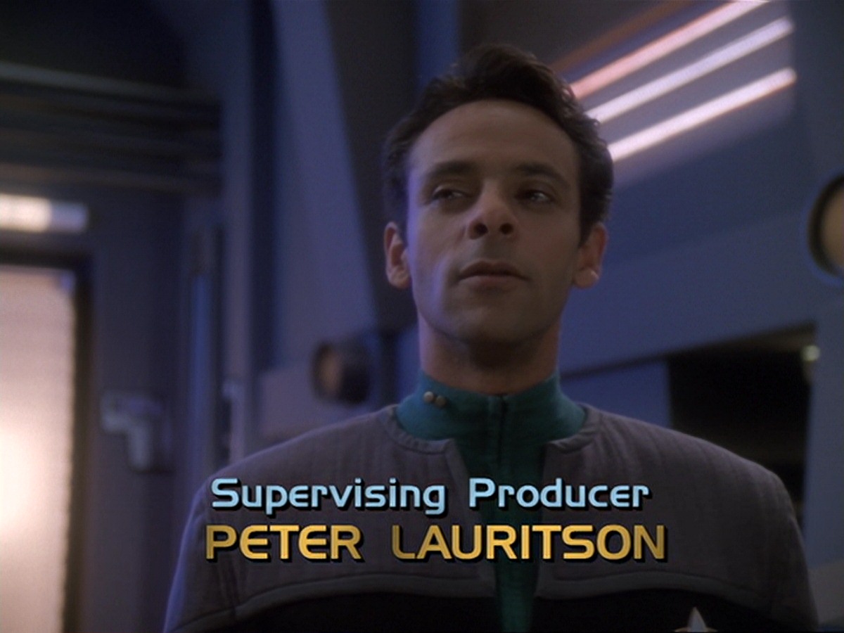 extant_StarTrek_DS9_6x25-TheSoundOfHerVoice_0637.jpg