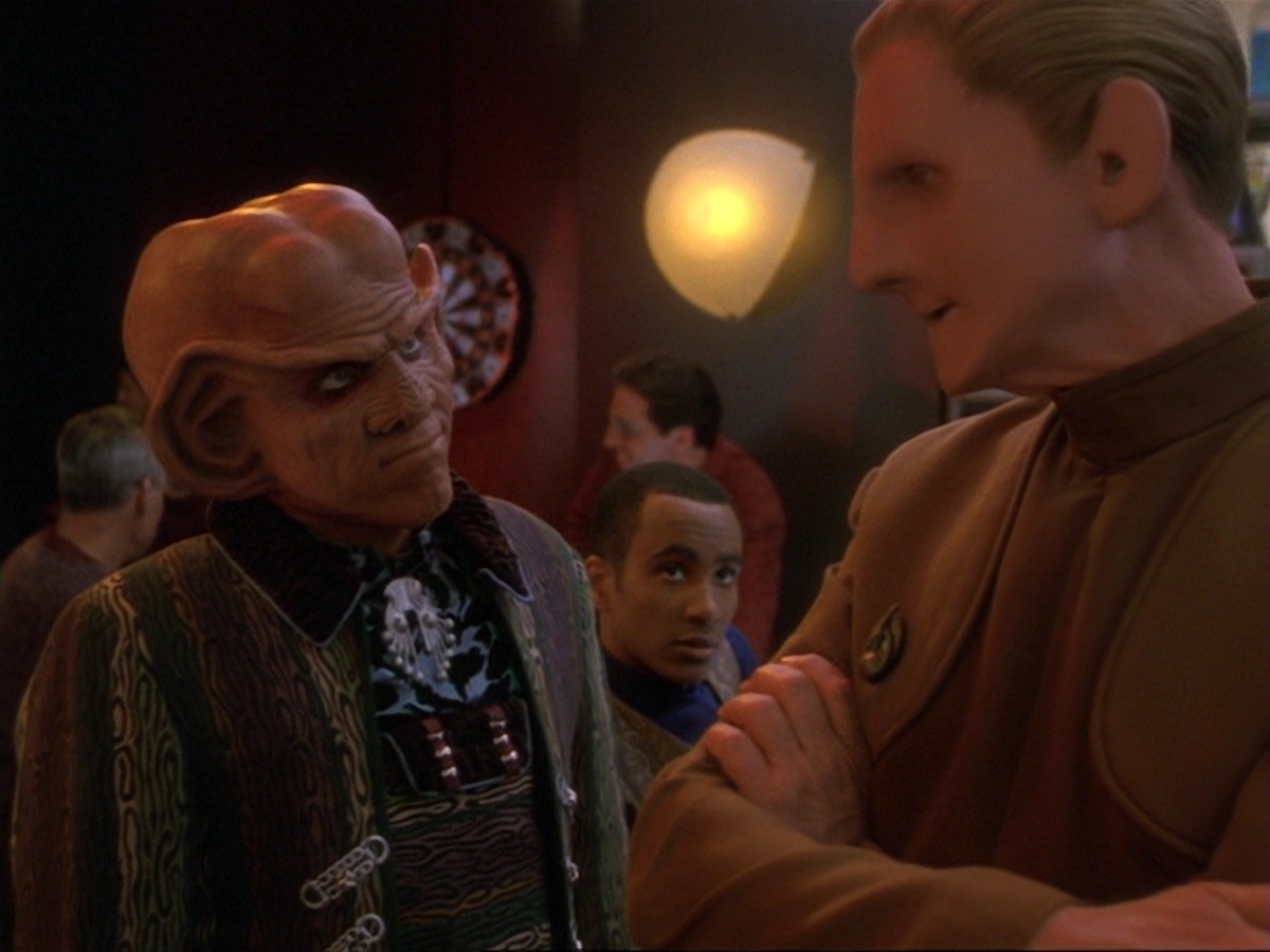 extant_StarTrek_DS9_6x25-TheSoundOfHerVoice_0764.jpg