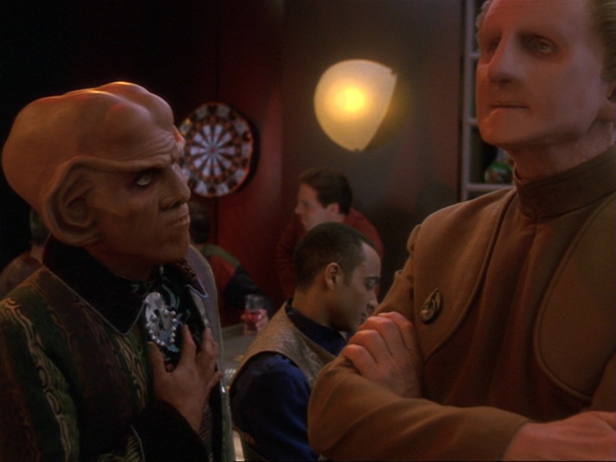 extant_StarTrek_DS9_6x25-TheSoundOfHerVoice_0767.jpg