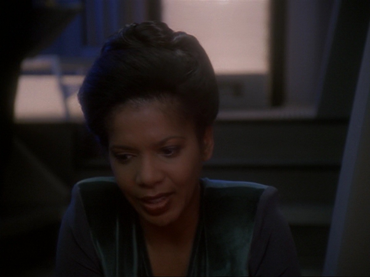 extant_StarTrek_DS9_6x25-TheSoundOfHerVoice_1005.jpg