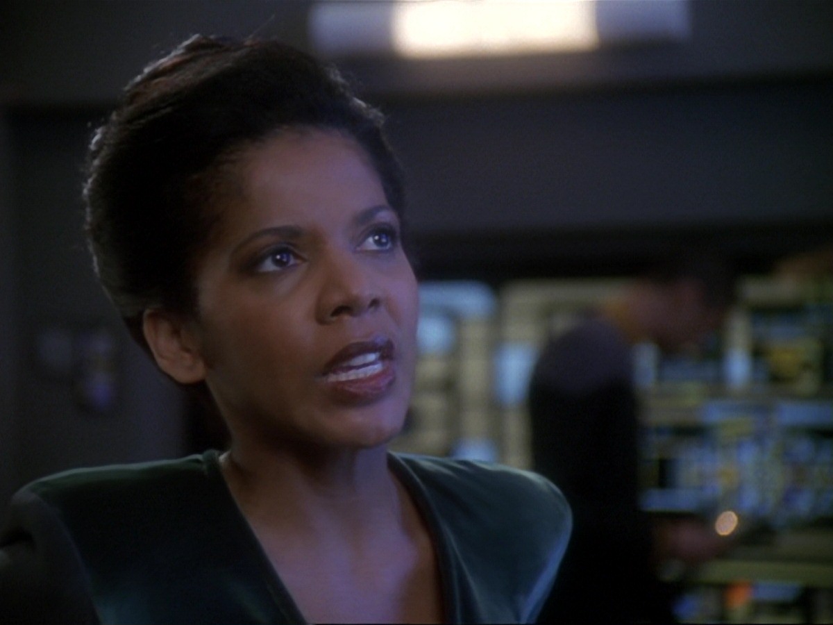 extant_StarTrek_DS9_6x25-TheSoundOfHerVoice_1197.jpg
