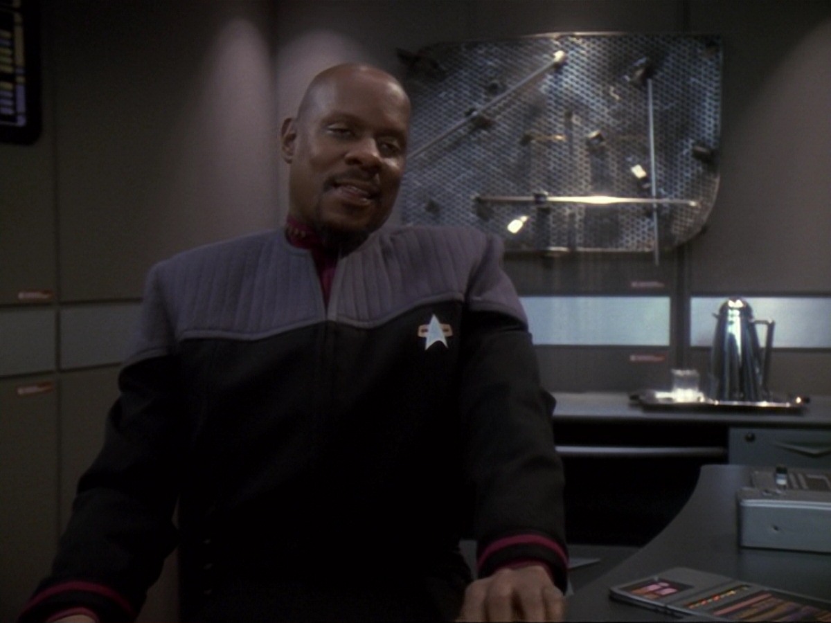 extant_StarTrek_DS9_6x25-TheSoundOfHerVoice_1406.jpg