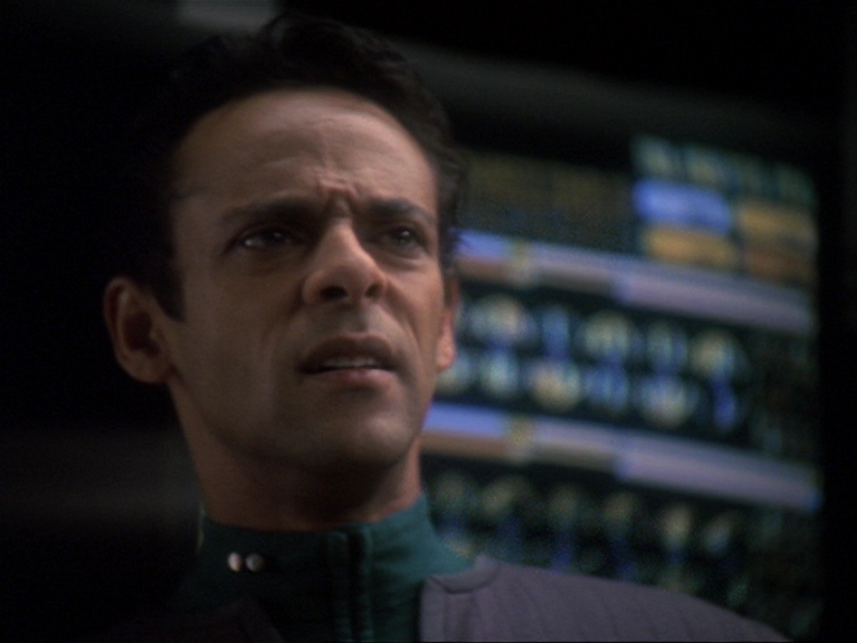 extant_StarTrek_DS9_6x25-TheSoundOfHerVoice_1689.jpg