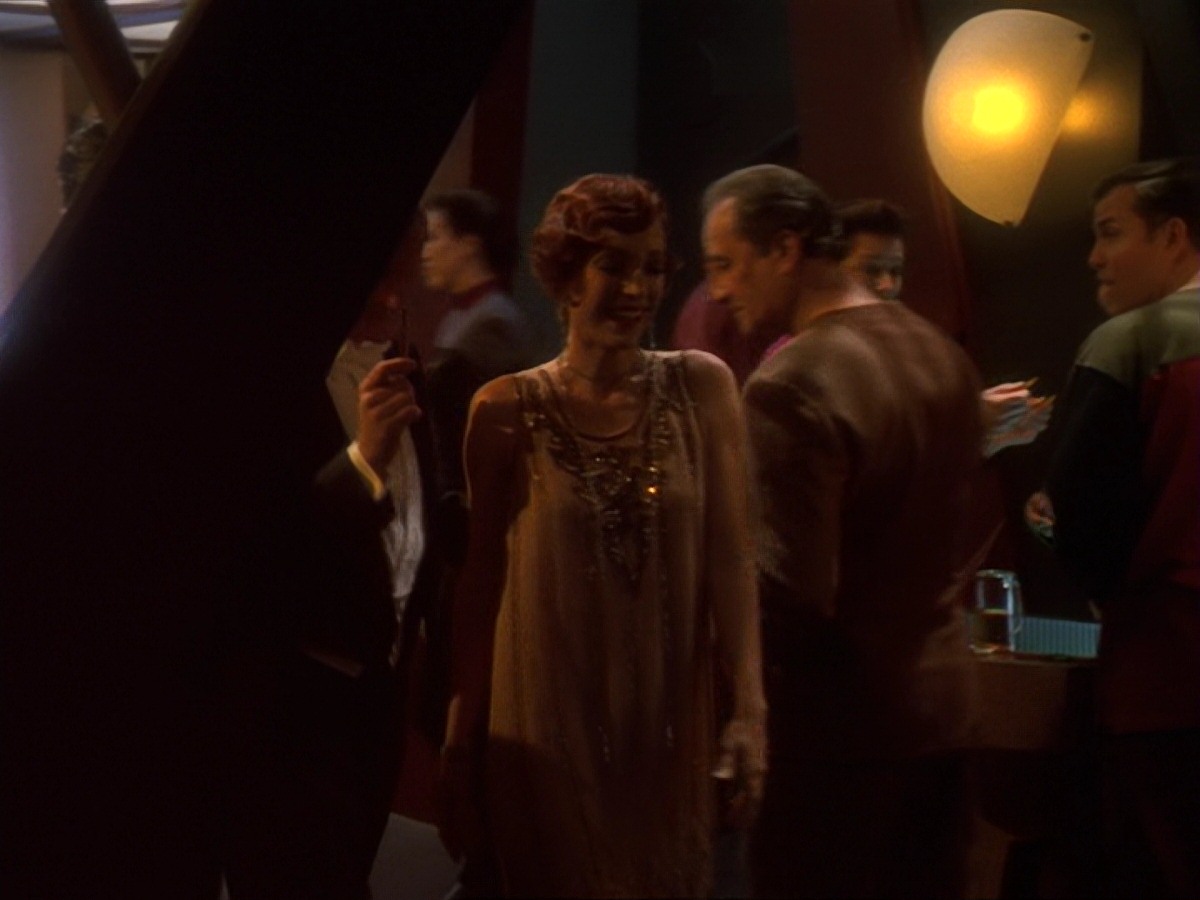 extant_StarTrek_DS9_6x25-TheSoundOfHerVoice_2928.jpg
