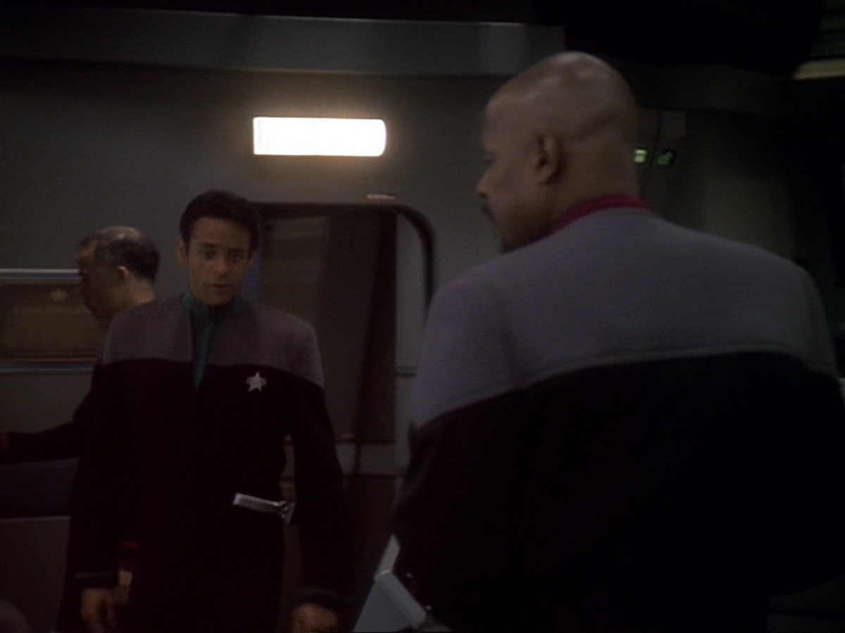 extant_StarTrek_DS9_6x25-TheSoundOfHerVoice_3029.jpg