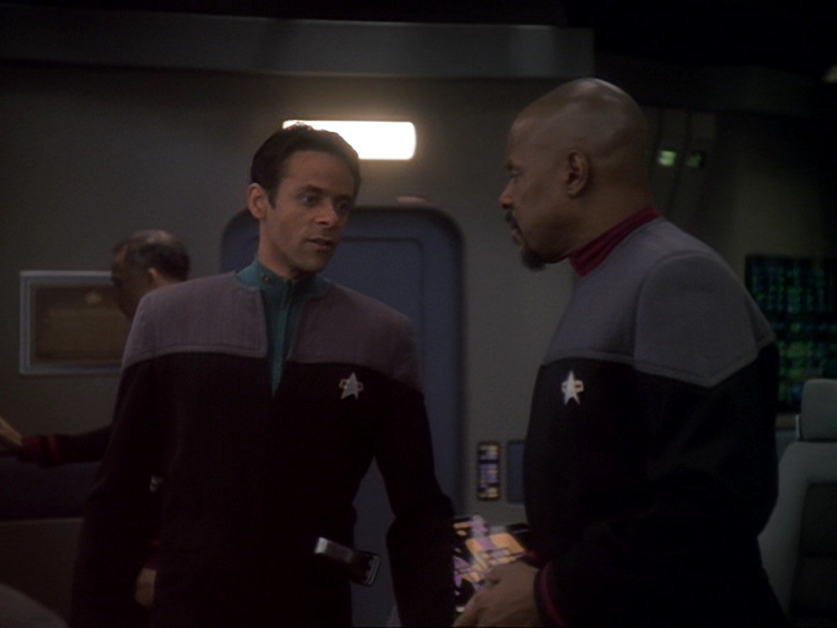 extant_StarTrek_DS9_6x25-TheSoundOfHerVoice_3031.jpg