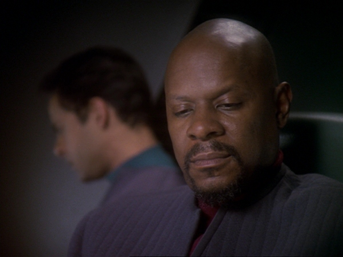 extant_StarTrek_DS9_6x25-TheSoundOfHerVoice_3148.jpg