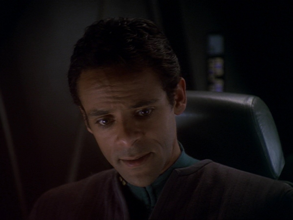 extant_StarTrek_DS9_6x25-TheSoundOfHerVoice_3219.jpg