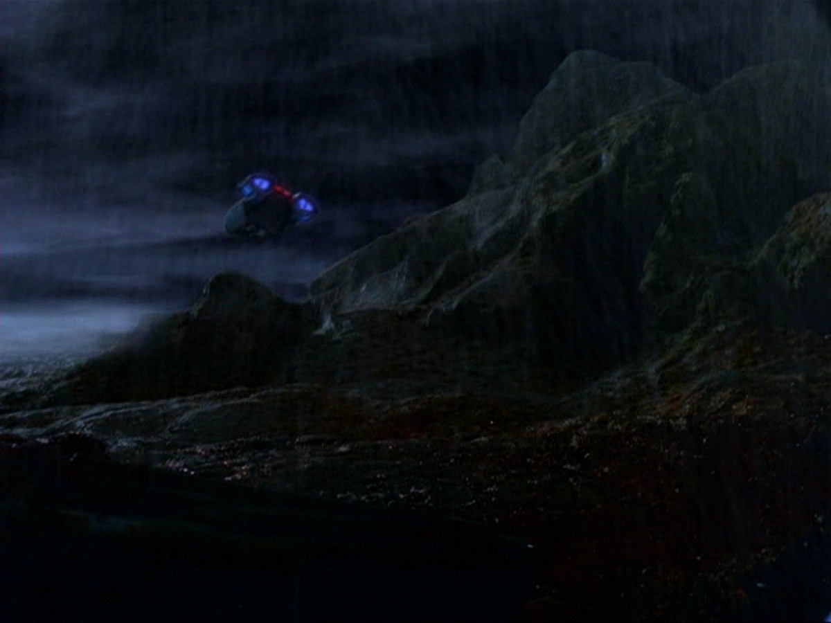 extant_StarTrek_DS9_6x25-TheSoundOfHerVoice_3241.jpg