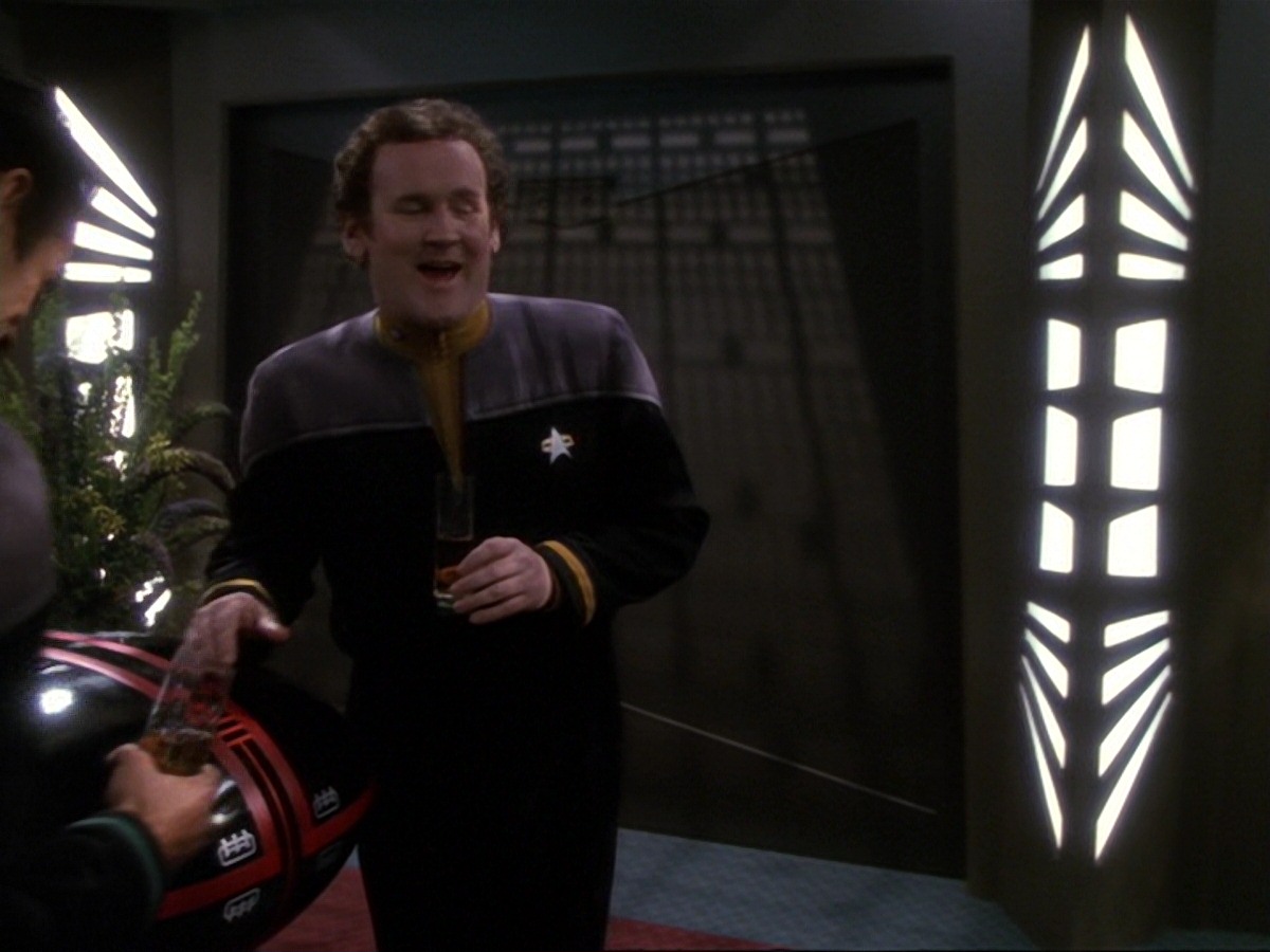 extant_StarTrek_DS9_6x25-TheSoundOfHerVoice_3667.jpg