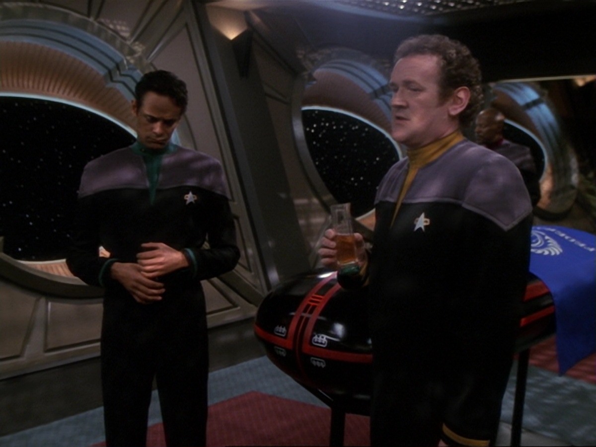 extant_StarTrek_DS9_6x25-TheSoundOfHerVoice_3699.jpg