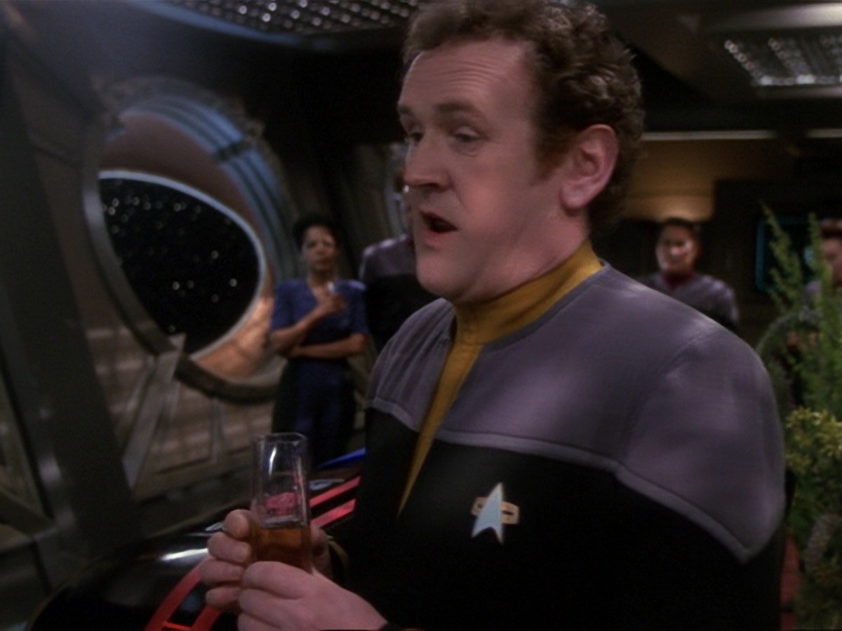 extant_StarTrek_DS9_6x25-TheSoundOfHerVoice_3708.jpg