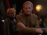 extant_StarTrek_DS9_6x25-TheSoundOfHerVoice_0745.jpg