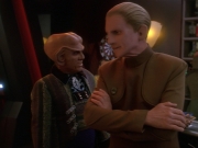 extant_StarTrek_DS9_6x25-TheSoundOfHerVoice_0746.jpg