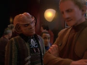extant_StarTrek_DS9_6x25-TheSoundOfHerVoice_0760.jpg