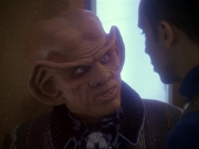 extant_StarTrek_DS9_6x25-TheSoundOfHerVoice_0917.jpg
