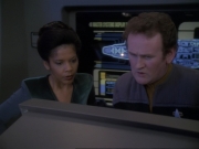 extant_StarTrek_DS9_6x25-TheSoundOfHerVoice_1019.jpg