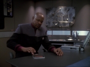 Filename=extant_StarTrek_DS9_6x25-TheSoundOfHerVoice_1304.jpg
Filesize=147KiB
Dimensions=1200x900
Date added=Jan 13, 2020 extant_StarTrek_DS9_6x25-TheSoundOfHerVoice_1304.jpg