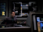 extant_StarTrek_DS9_6x25-TheSoundOfHerVoice_1718.jpg