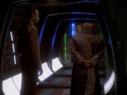 extant_StarTrek_DS9_6x25-TheSoundOfHerVoice_2741.jpg